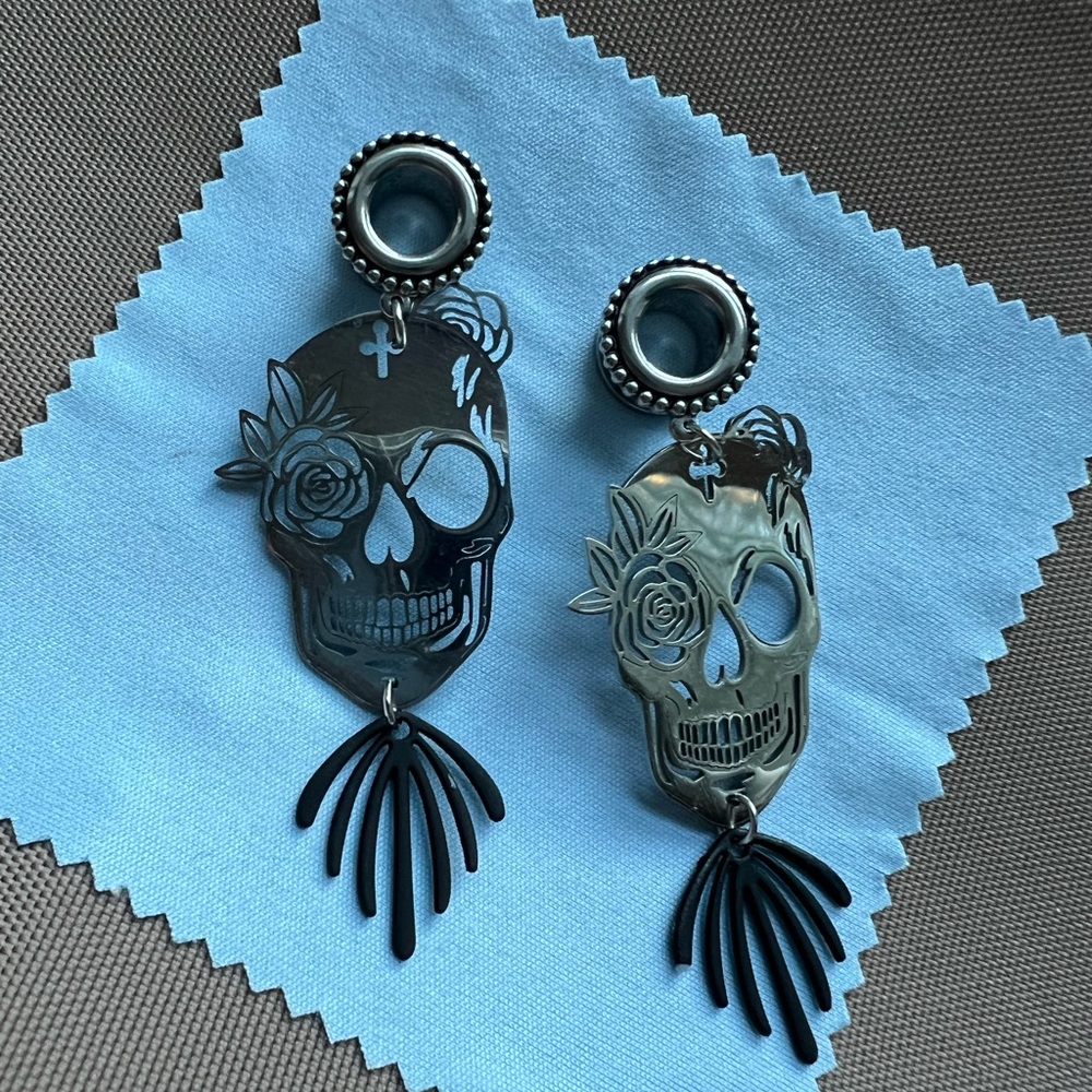 Dangle Tunnels - Size 00g